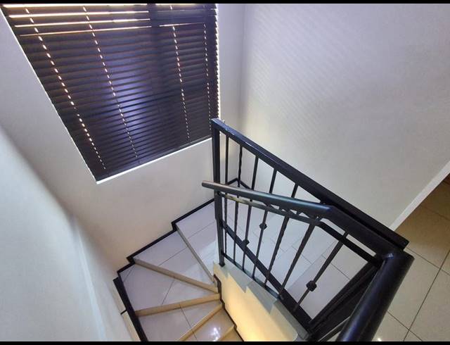 4 BEDROOM TOWNHOUSE FOR SALE IN BASSONIA
